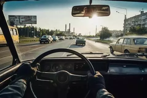 AI Video from prompt: вид от первого лица водителя легкового автомобил