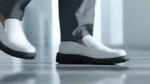 AI Video from prompt: Я снова прошу прощения за то, что не выполнил ва