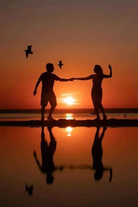 AI Video from prompt: Cinematic style. A guy and a girl slow dance on 