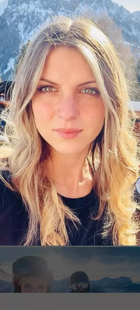 AI Video from prompt: Facial vumshot