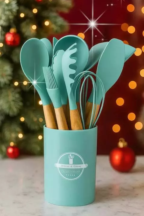 AI Video from prompt: Crisp winter holiday animation, icy sparkle effe