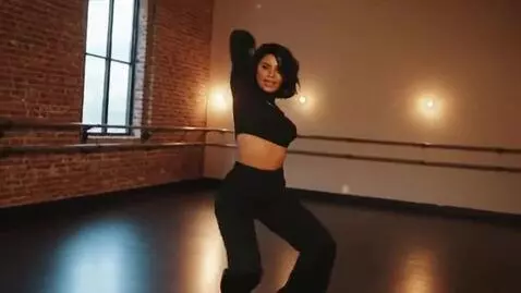 AI Video from prompt: Sexy Girl Dance