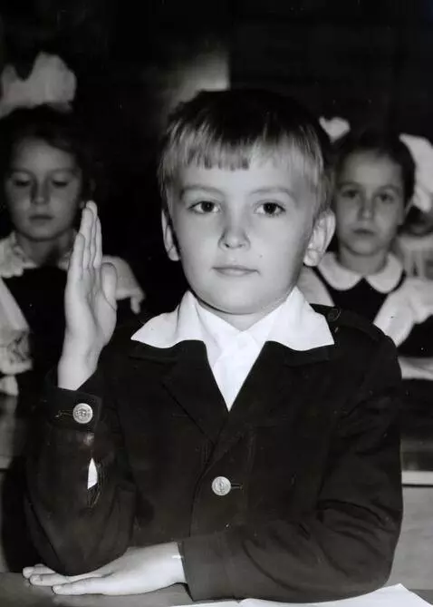 AI Video from prompt: make live photo