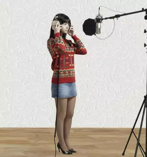 AI Video from prompt: The woman takes off her headphones and hangs the