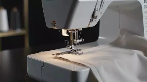 AI Video from prompt: Create a vertical video with resolution 160×400 