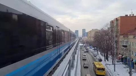 AI Video from prompt: The skytrain travels through Rostov-on-Don stree