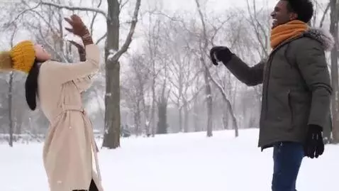 AI Video from prompt: 2 people will have fun