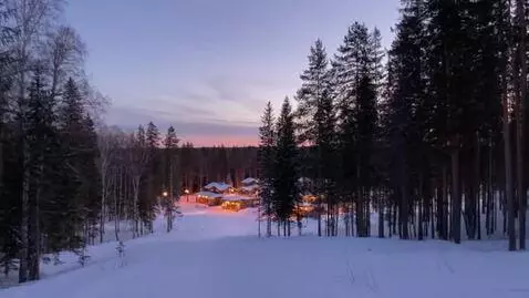 AI Video from prompt: winter recreation center. it starts to get dark 