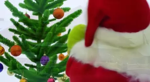 AI Video from prompt: Vertical 9:16 realistic video. A real hotel from