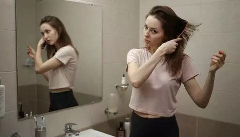 AI Video from prompt: Blogger Alyona Travina, a 25-year-old pretty Rus