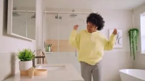 AI Video from prompt: Dancing in bathroom