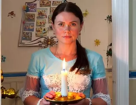 AI Video from prompt: A cute girl (blue eyes, shoulder-length brown ha