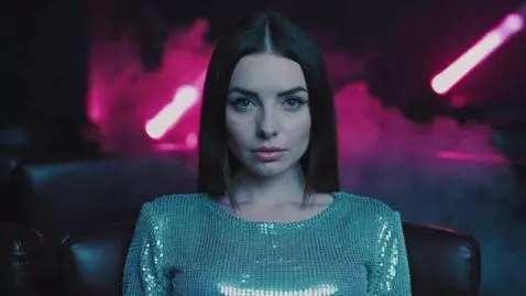 AI Video from prompt: A beautiful girl with long hair and a well-groom