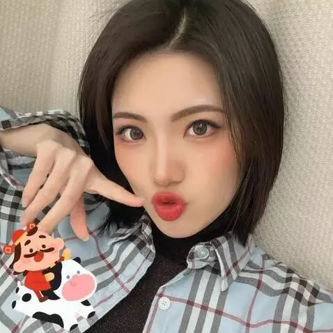 AI Video from prompt: sexy adult fingering