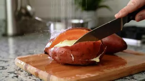 AI Video from prompt: Create a vertical, ultra-realistic short-form vi