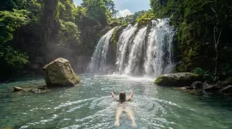 AI Video from prompt: cinematic wide shot, continuation from still ima