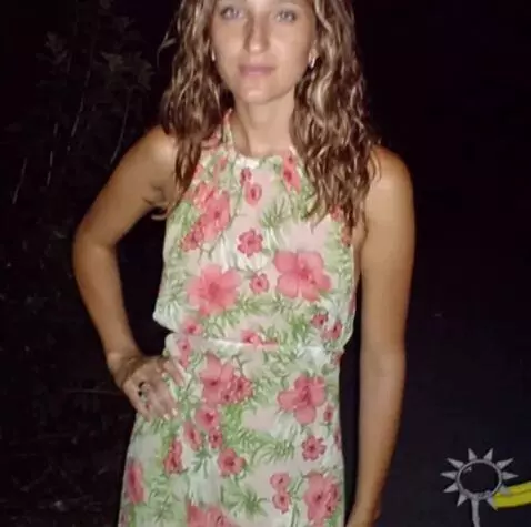 AI Video from prompt: Dancing, the camera goes down