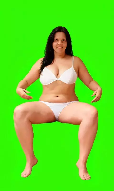 AI Video from prompt: Belly dancing, eyes always directed at the camer