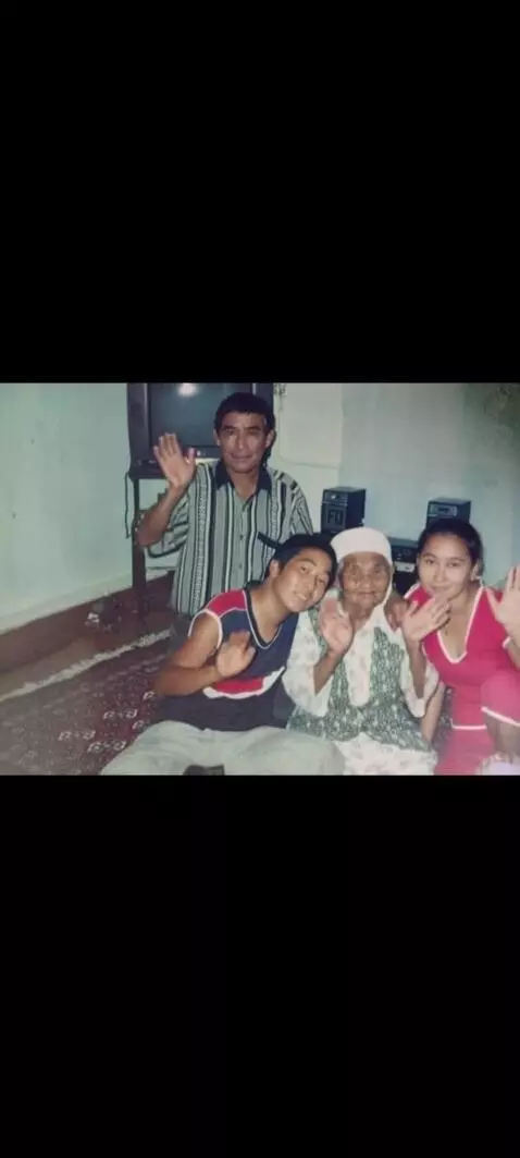 AI Video from prompt: They wave their hands, do it naturally and natur