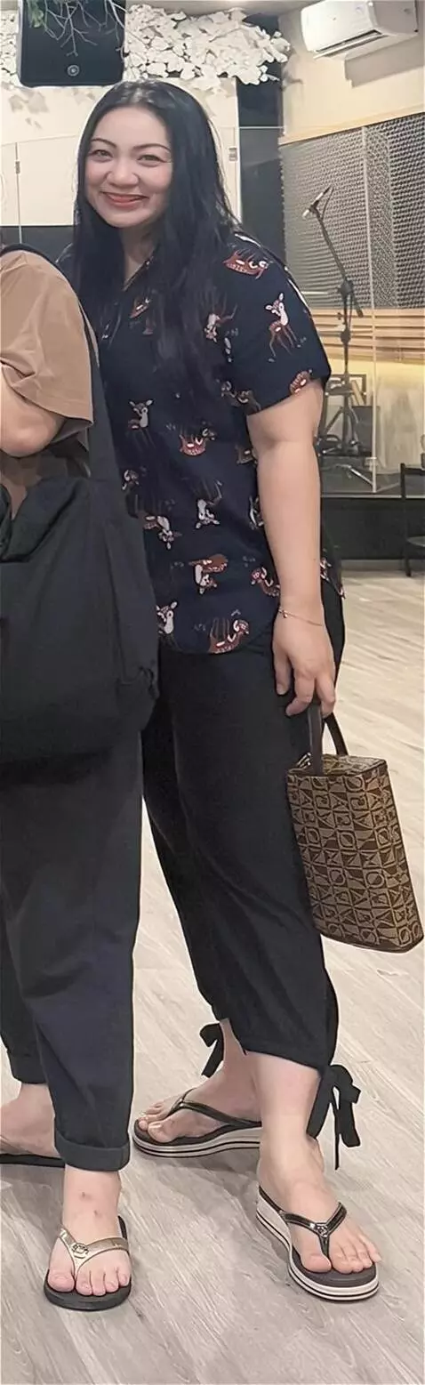 AI Video from prompt: Show a bikini