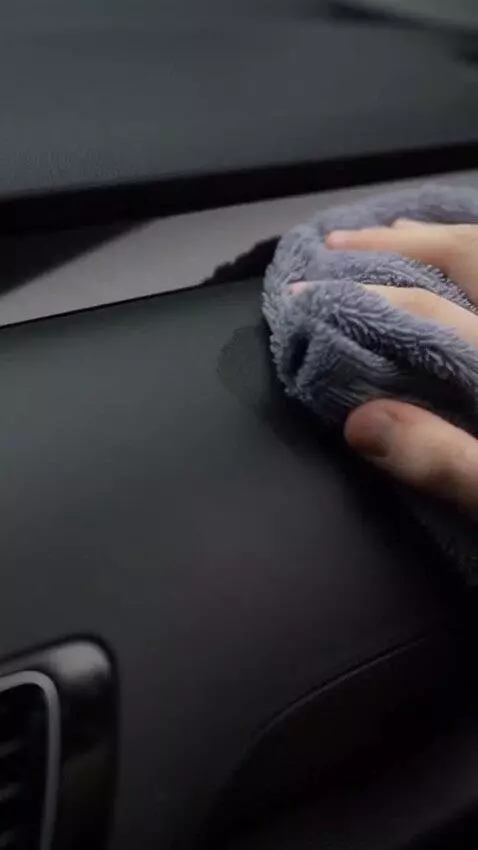 AI Video from prompt: Scene 1: Slow motion. The hand sprays the spray 