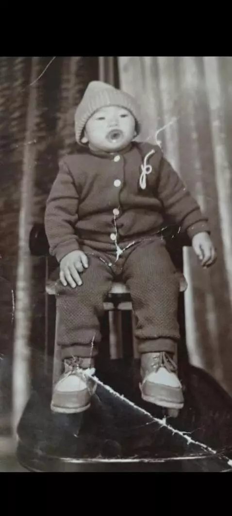 AI Video from prompt: They smile and wave at the camera, don't change 