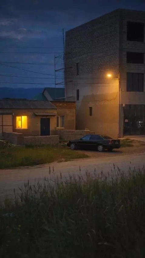 AI Video from prompt: To make it beautiful and the camera zoomed in on