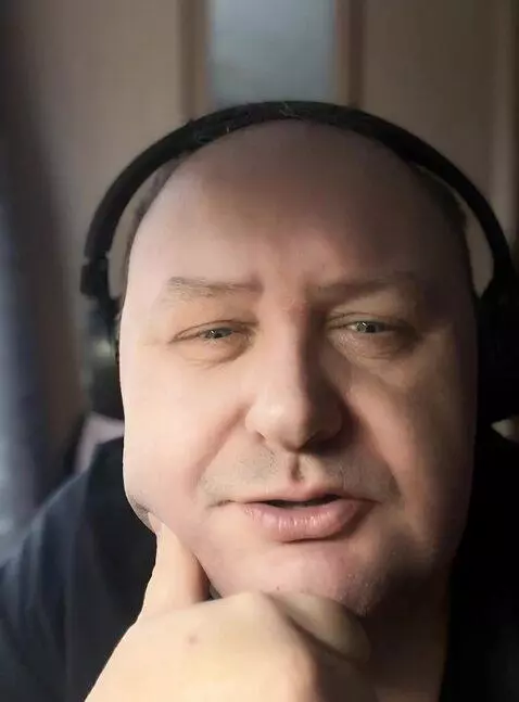 AI Video from prompt: The lips should move. Subtle head movements. The