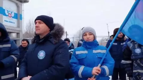 AI Video from prompt: Create a video based on the following text:  In 