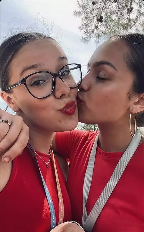 AI Video from prompt: french kissing