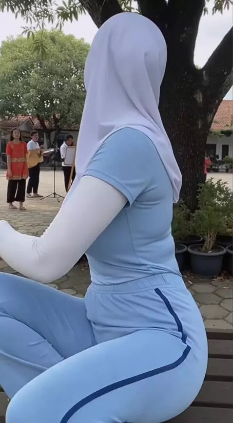 AI Video from prompt: AI Video from prompt: Help me generate a video o