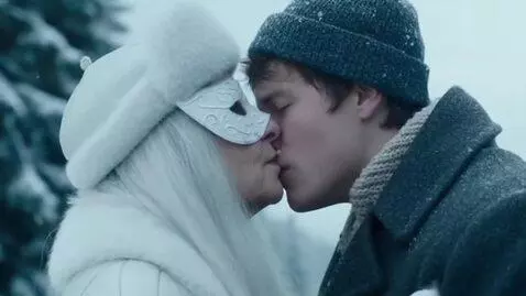 AI Video from prompt: An elderly eighty-year-old snow queen wears a sn