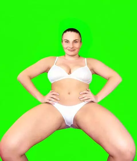 AI Video from prompt: Belly dancing, eyes always directed at the camer