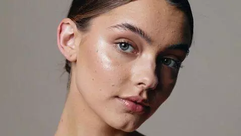 AI Video from prompt: Static camera, close up portrait of a young woma