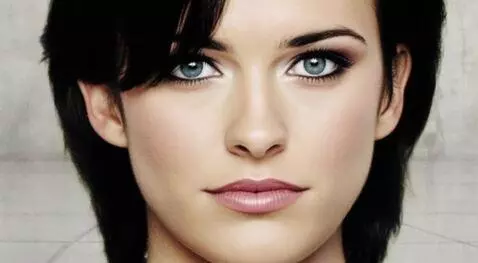 AI Video from prompt: jinx smile, psycho laught, slime dripping, flopp