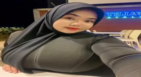 AI Video from prompt: Breasts playing