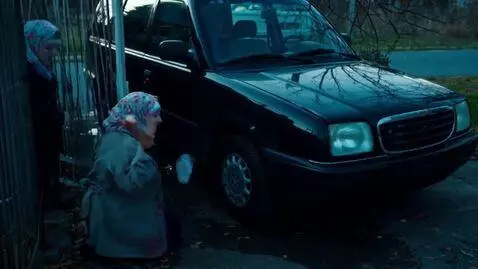 AI Video from prompt: Create a realistic 20-second hidden camera foota