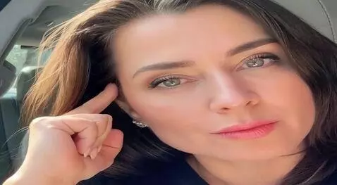 AI Video from prompt: Women’s eyes