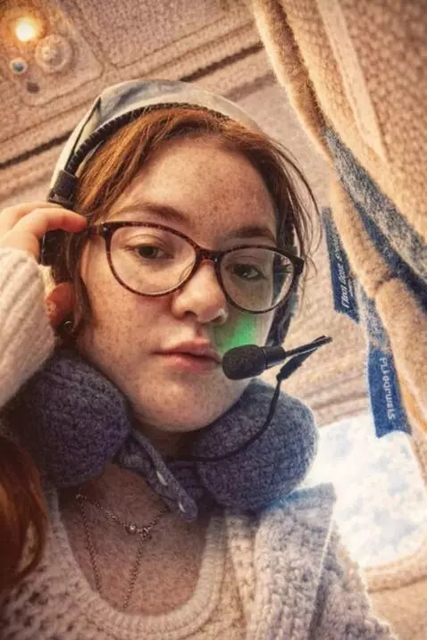 AI Video from prompt: Animate this image without distorting a person