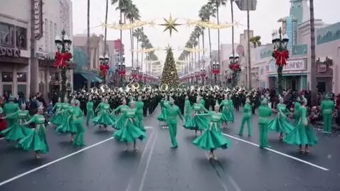 AI Video from prompt: The scene takes place in on Sunset Blvd in Holly