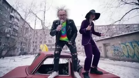 AI Video from prompt: A rapper named Zoomer is an old skinny Russian g