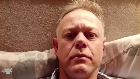 AI Video from prompt: Girl play pianino