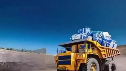 AI Video from prompt: "Make it so that this BelAZ truck drives smoothl
