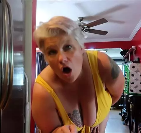 MiniMax Hailuo-02 (pro) video