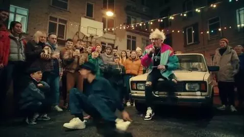 AI Video from prompt: A beatboxer, a mumble rapper and a dancer named 