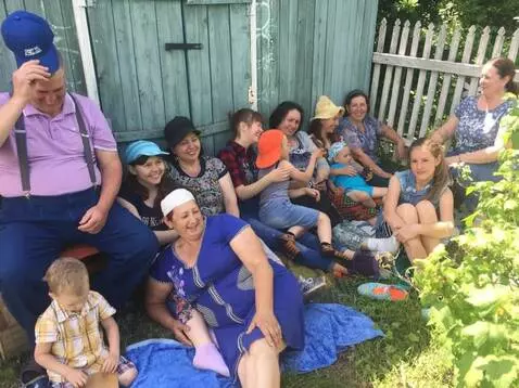 AI Video from prompt: Make this foto live