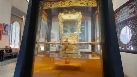 AI Video from prompt: A room with a time machine