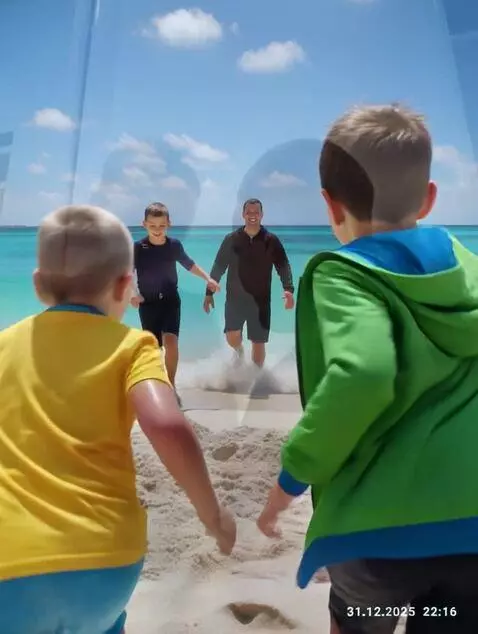 AI Video from prompt: Vacation at sea