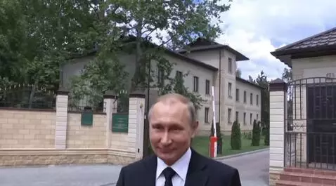 AI Video from prompt: add putin with a glass of champagne