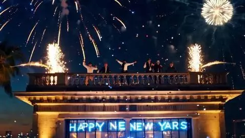 AI Video from prompt: A group of 6 really drunk guys dancing on the ol